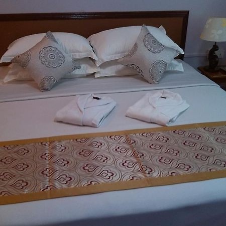 Great Glory Hotel Yangon Bagian luar foto