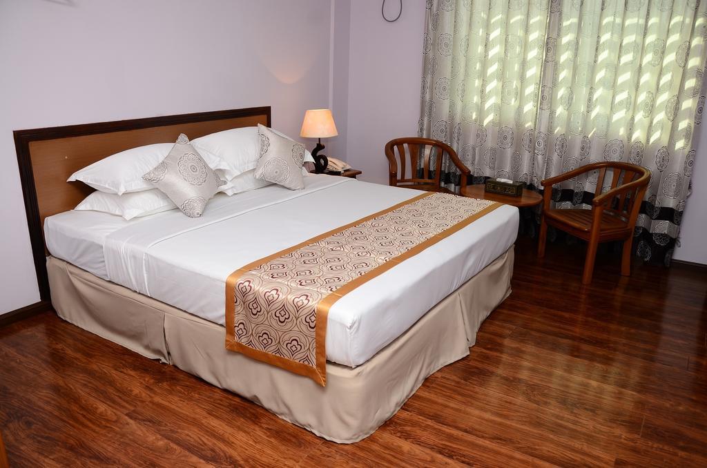 Great Glory Hotel Yangon Bagian luar foto