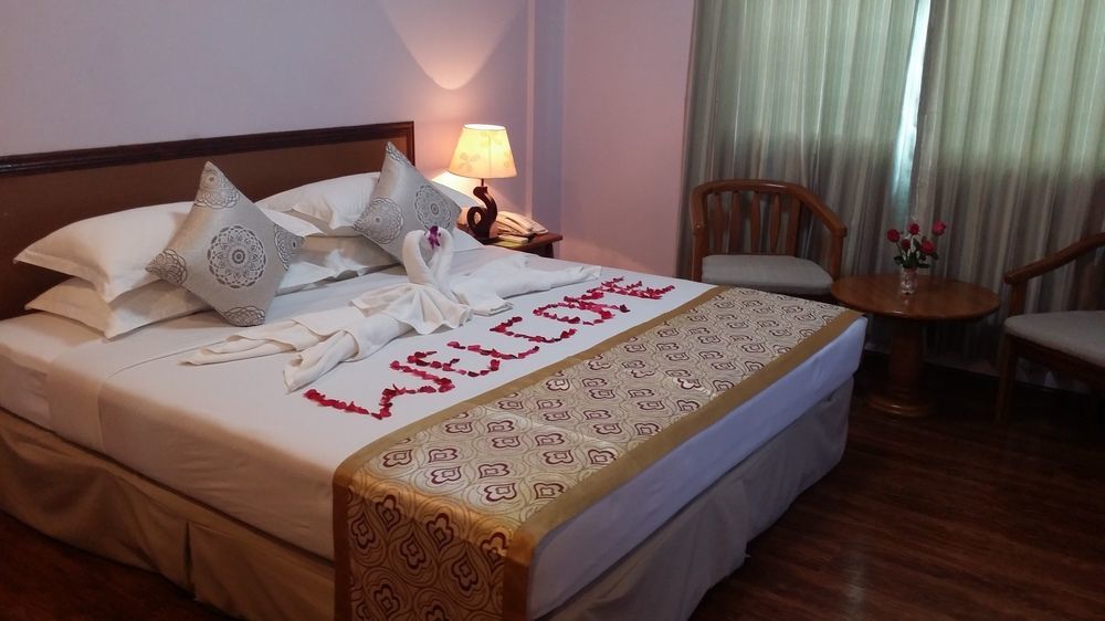 Great Glory Hotel Yangon Bagian luar foto